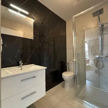 Apartment - Le 102 Roanne